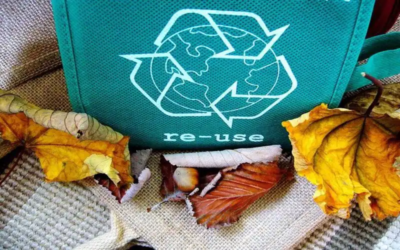 torba z napisem recycling