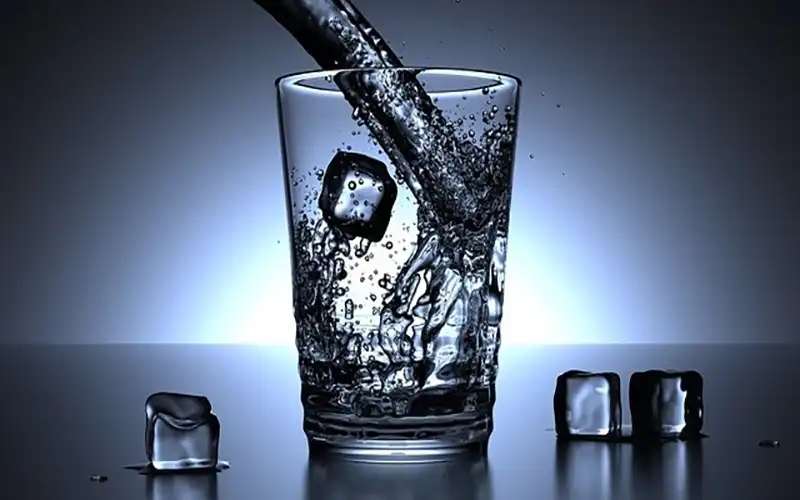 woda w szklance
